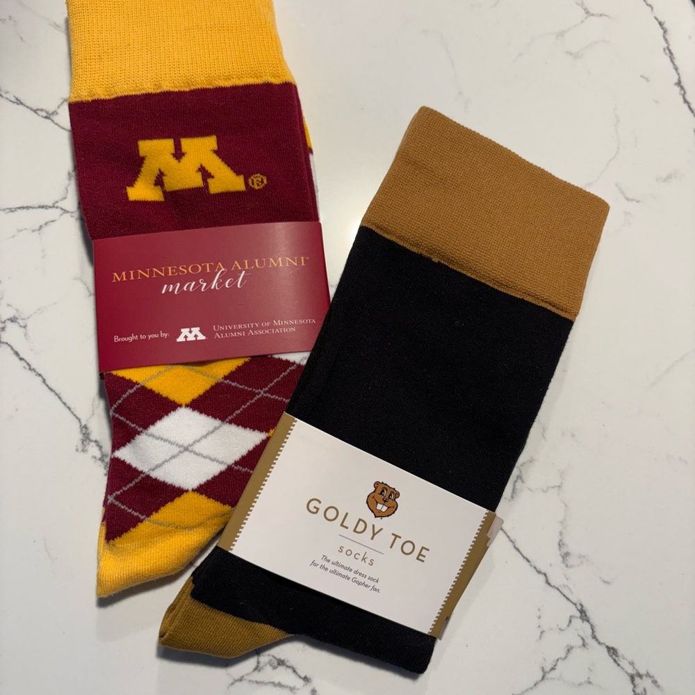 University of Minnesota f. Goldy the Gopher socks